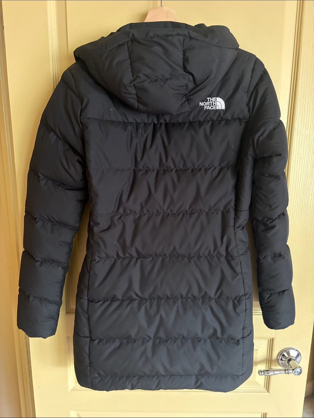 The North Face Women's Black Hooded Puffer Coat - Picture 4 of 5